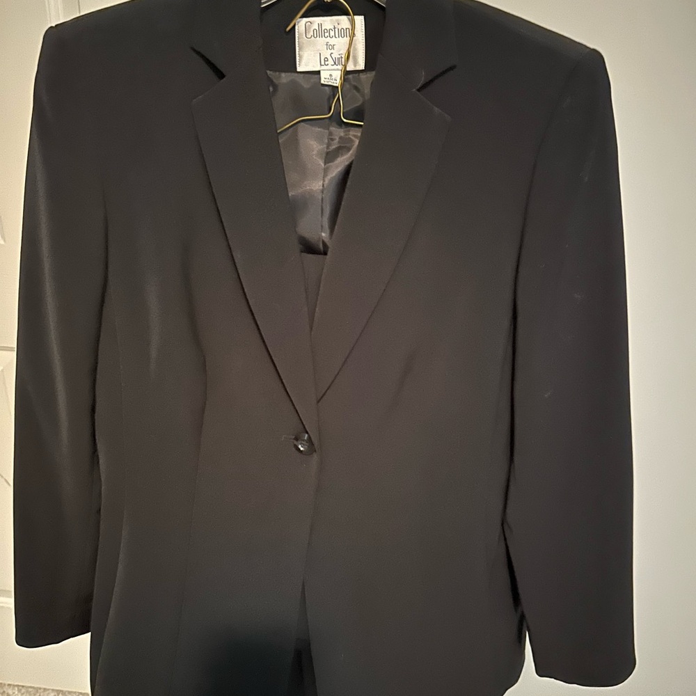 Le Suit Black Suit for women